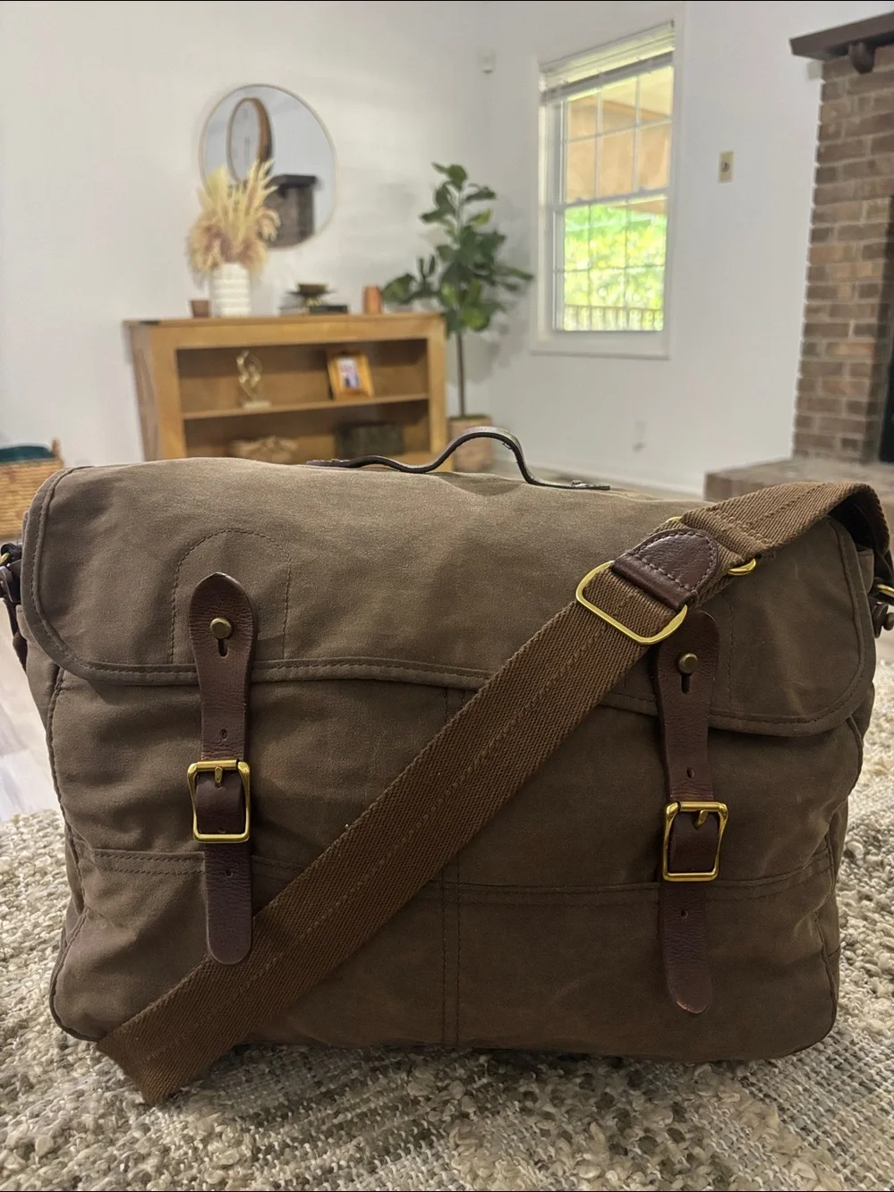 J. CREW MENS ABINGDON BRIEFCASE MESSENGER LAPTOP BAG BROWN KHAKI LEATHER